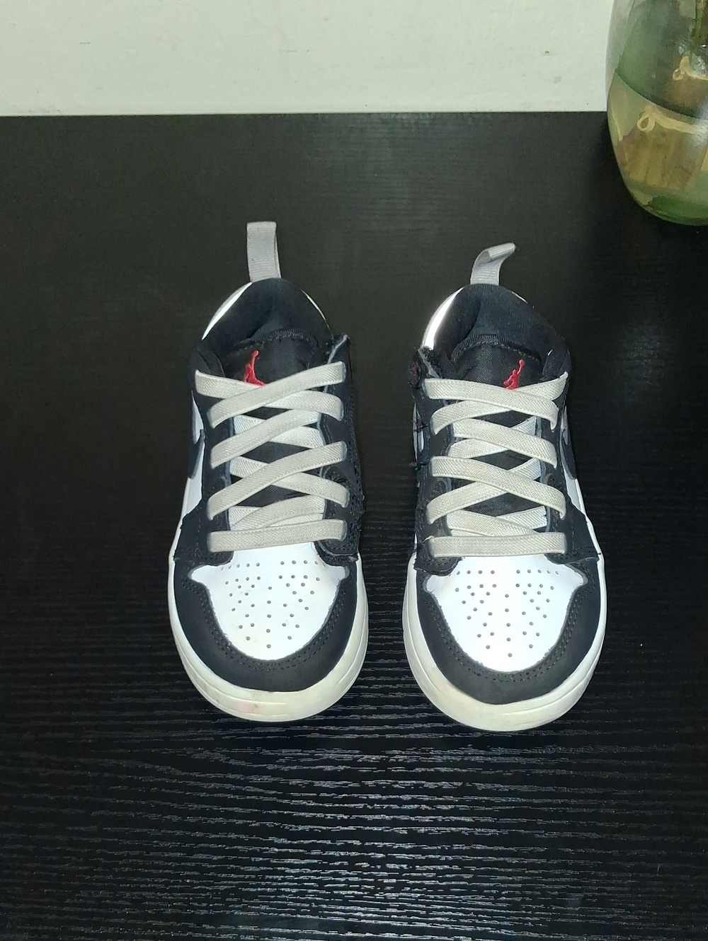 Jordan Kids Black White and Red Low-Top Sneakers SIZE 11C